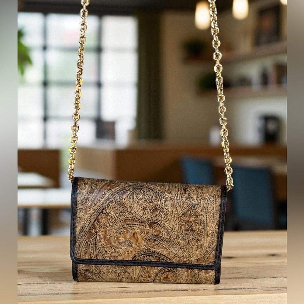 Relic Faux/Vegan Leather Trifold Wallet With Added Crossbody Gold Chain